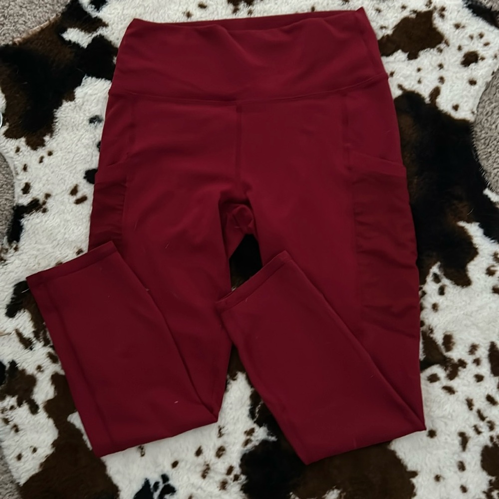 Fabletic legging with sheer pockets on both sides